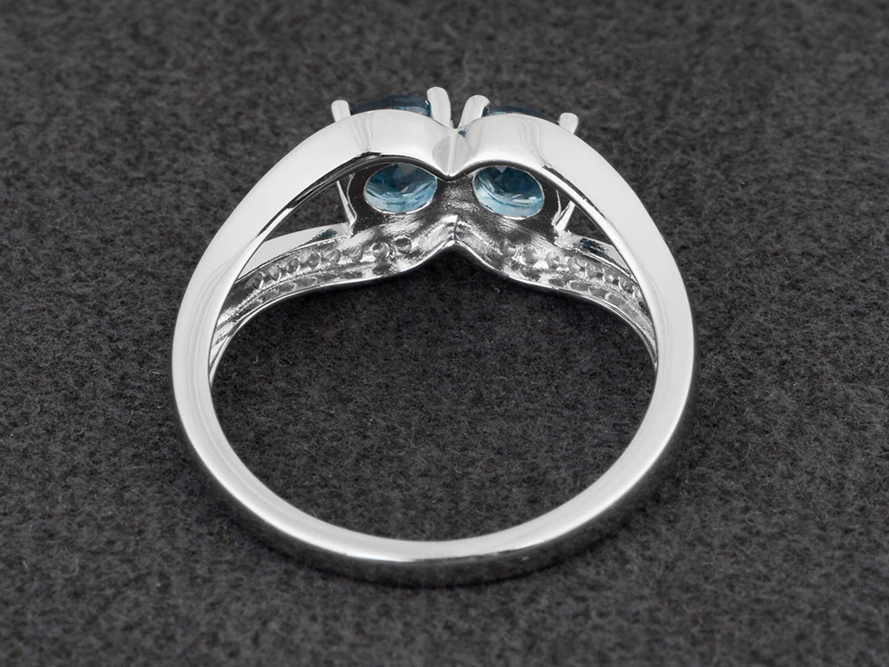 Round Swiss Blue Topaz Split Shank Ring - Image 3
