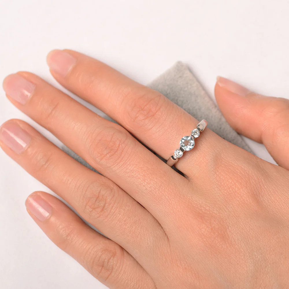 3 Stone Aquamarine Mothers Ring - Image 3