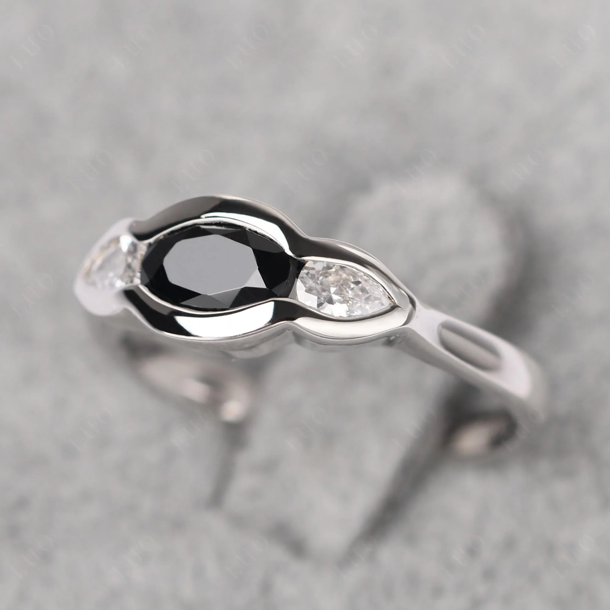 3 Stone Bezel Set Black Spinel Wave Ring - Image 11