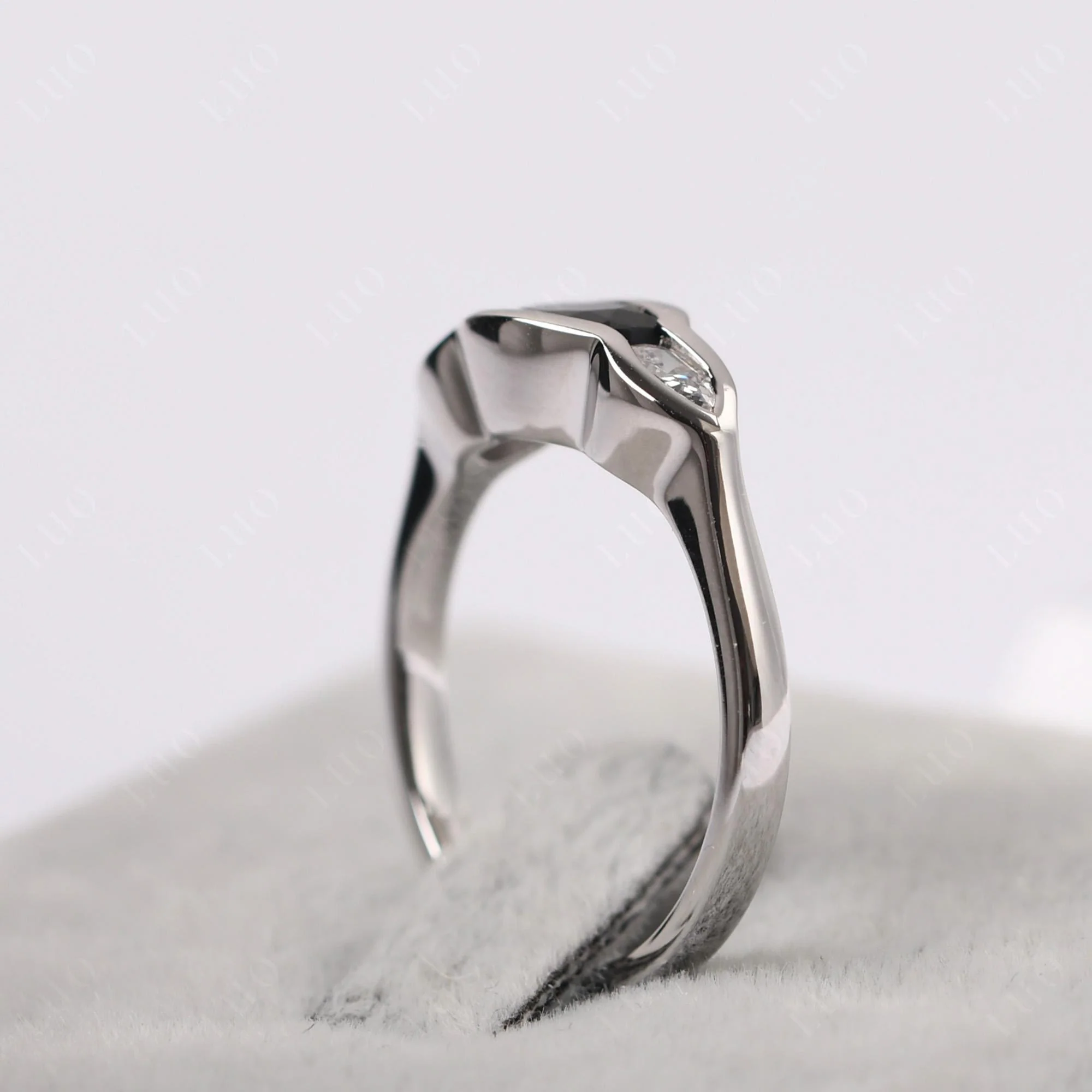 3 Stone Bezel Set Black Spinel Wave Ring - Image 14
