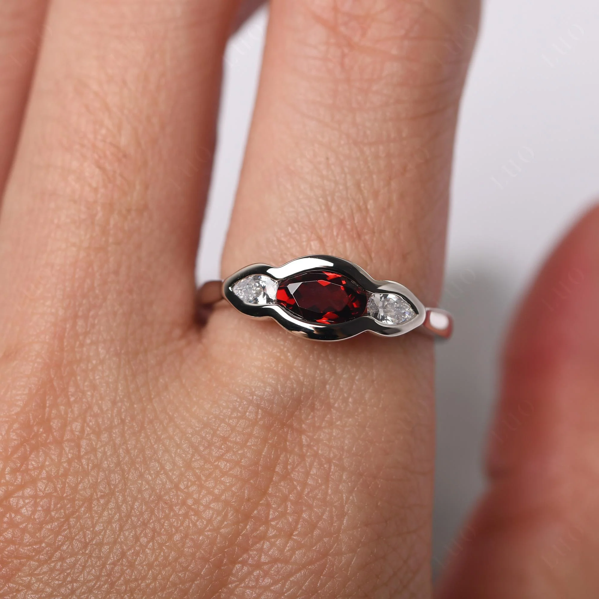 3 Stone Bezel Set Garnet Wave Ring - Image 14
