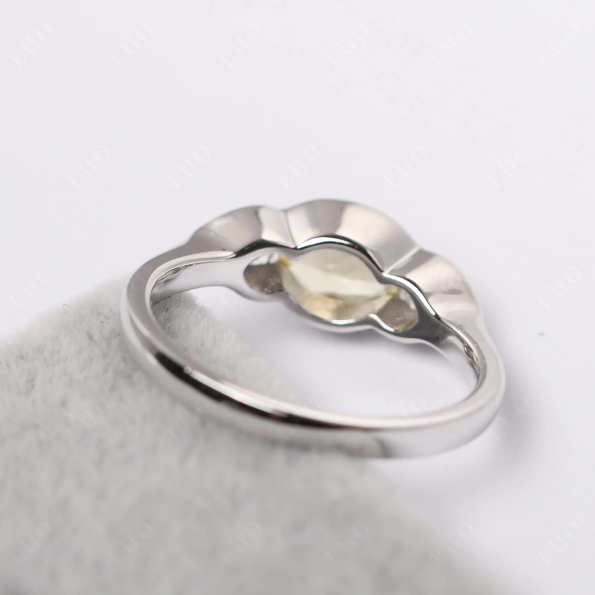 3 Stone Bezel Set Lemon Quartz Wave Ring - Image 13
