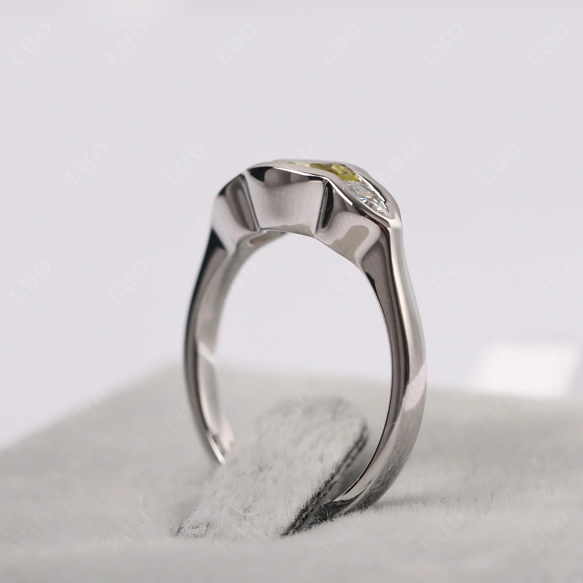 3 Stone Bezel Set Lemon Quartz Wave Ring - Image 14