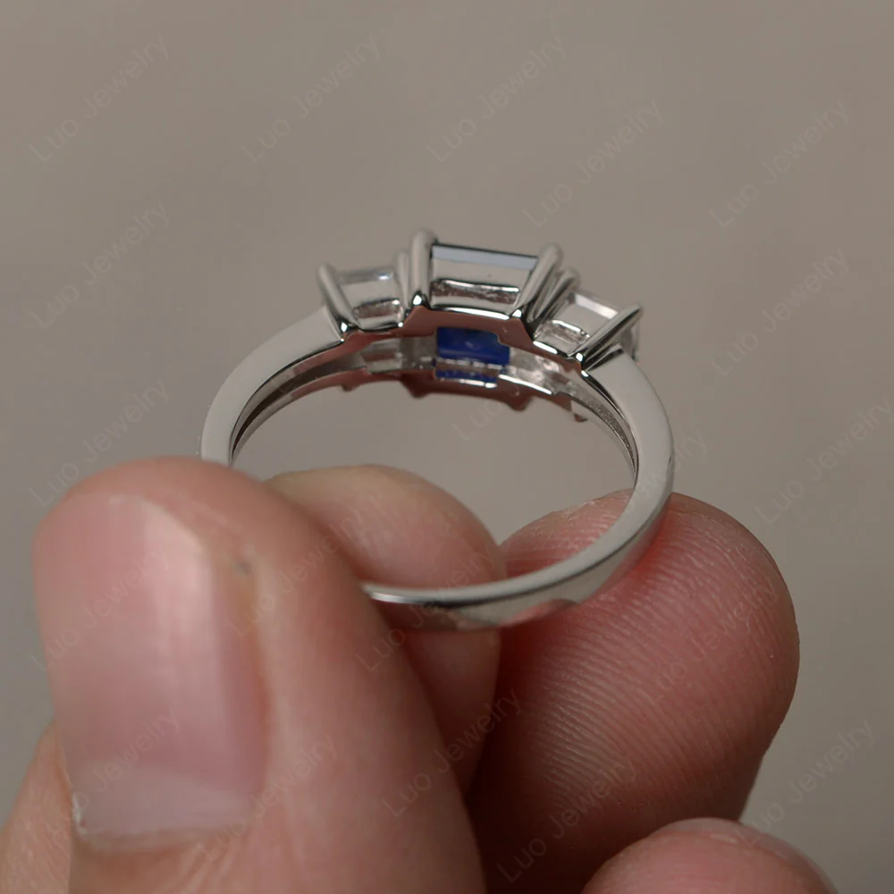 3 Stone Sapphire Ring - Image 2