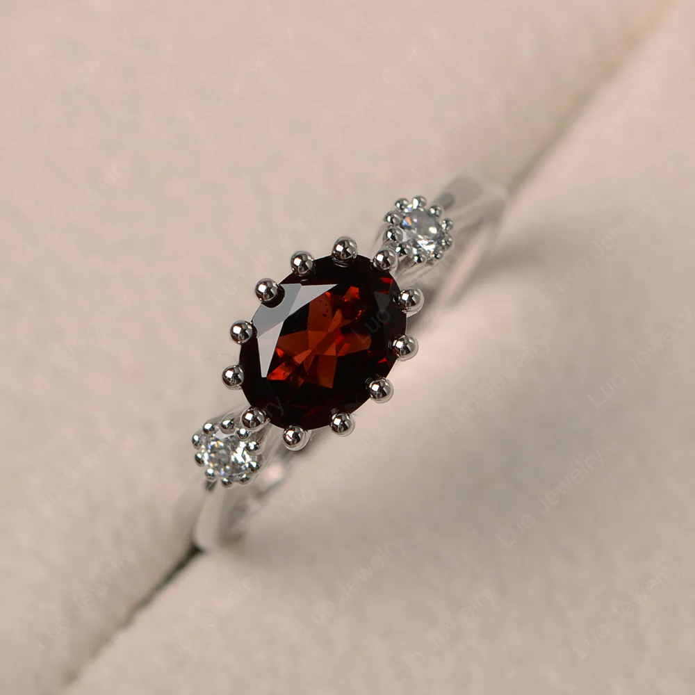 3 Stone Vintage Garnet Mothers Ring