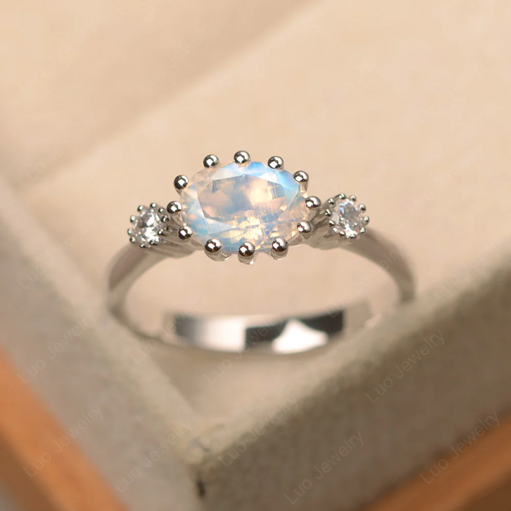 3 Stone Vintage Moonstone Mothers Ring - Image 3