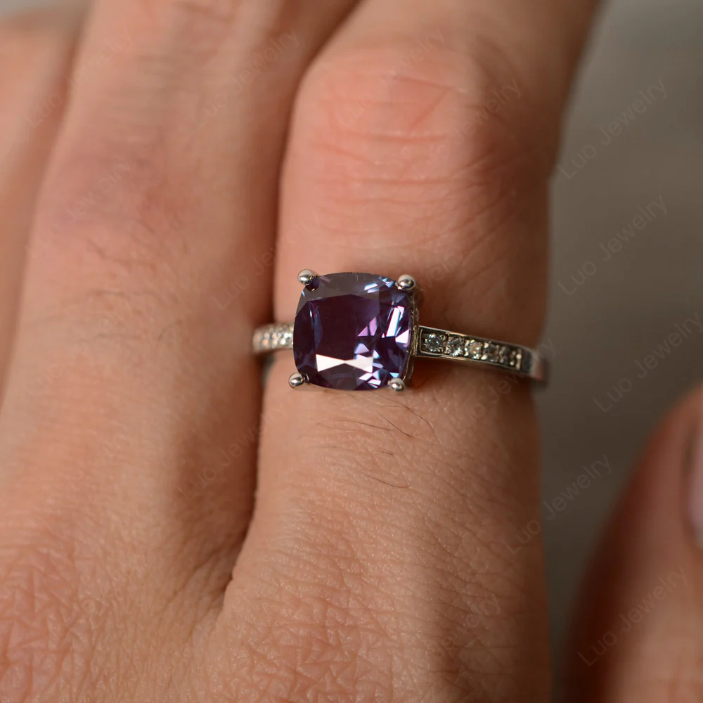 Simple Cushion Cut Alexandrite Promise Ring - Image 3