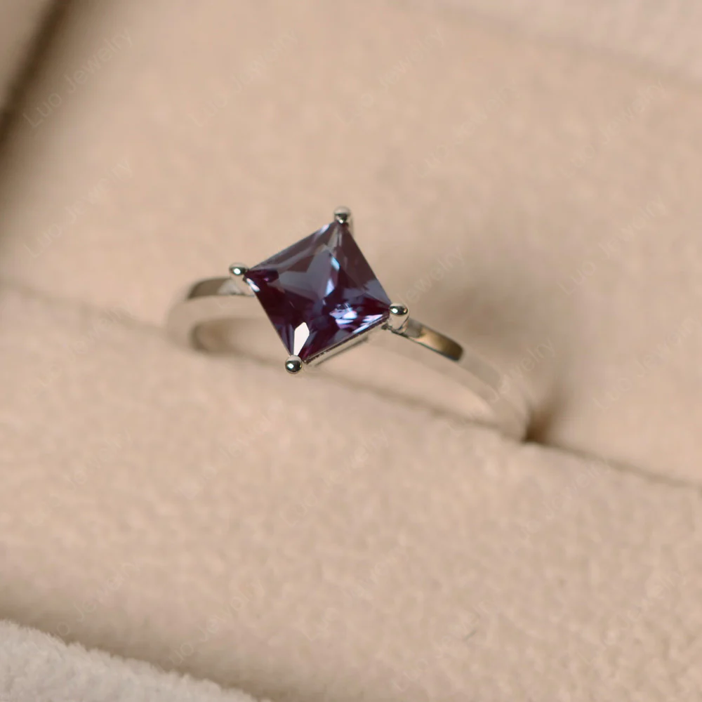 Kite Set Princess Cut Alexandrite Ring - Image 4