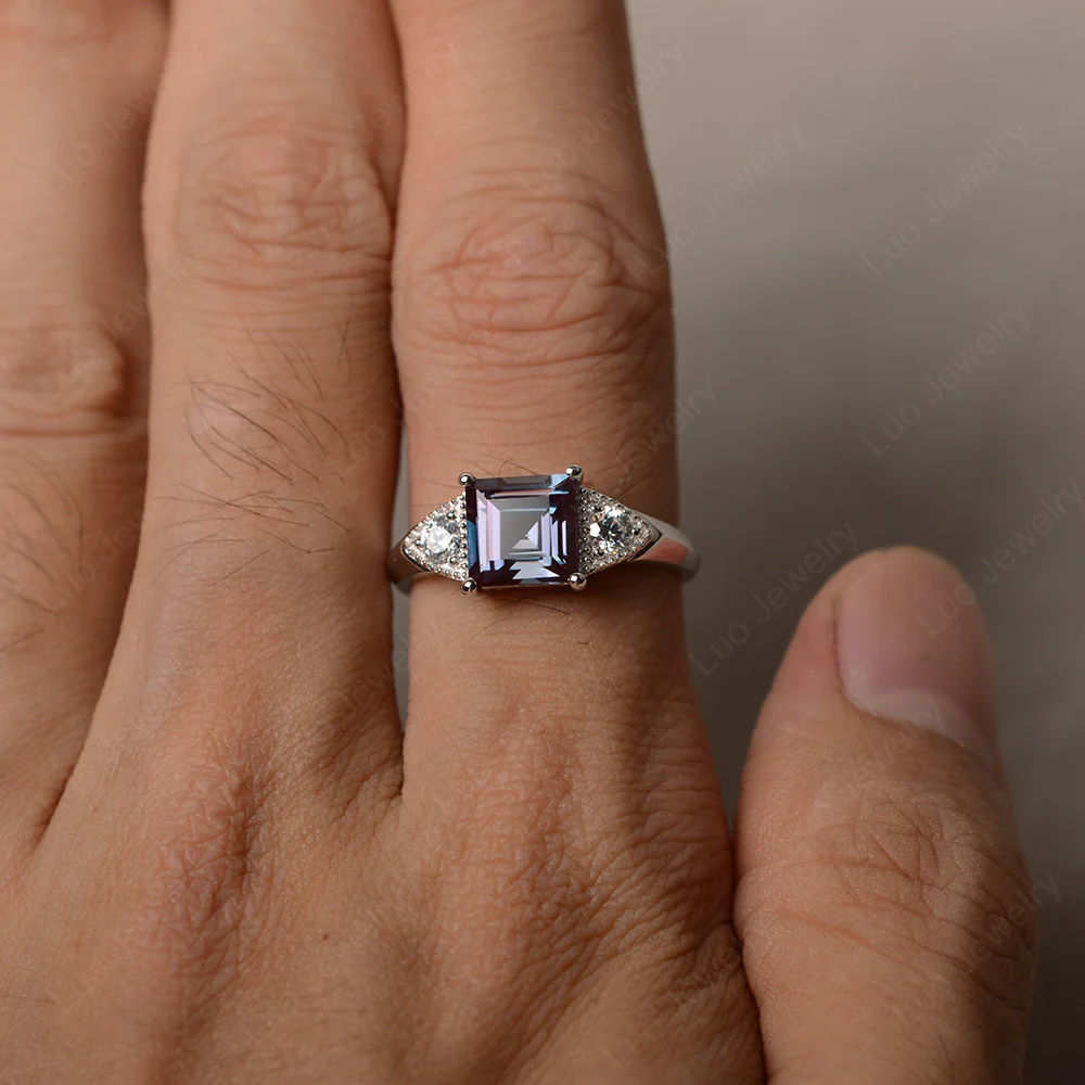Alexandrite Engagement Ring Square Cut - Image 4