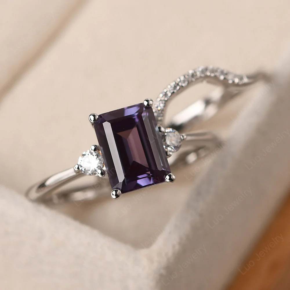 Alexandrite Engagement Ring with Band - Image 2