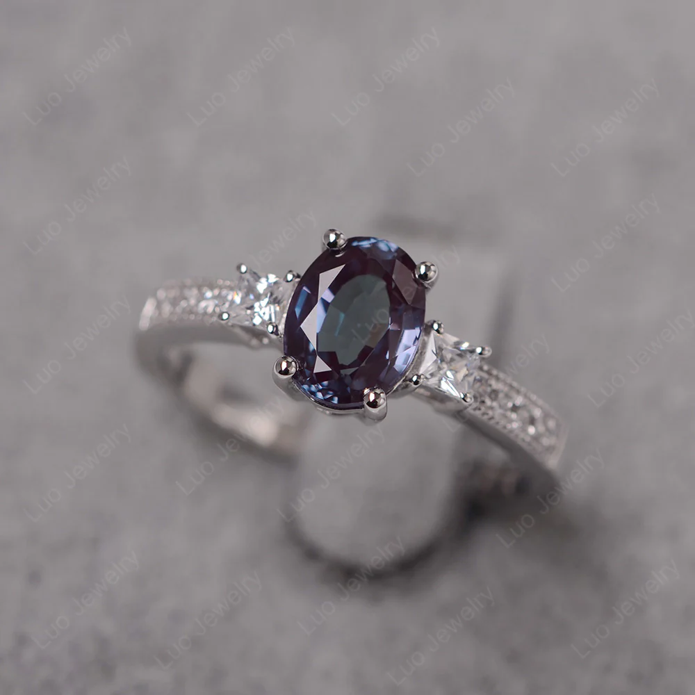 Oval Alexandrite Milgrain Statement Ring