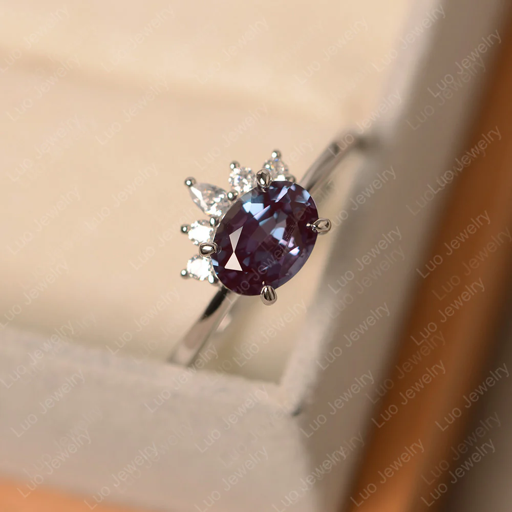 Half Sunburst Oval Alexandrite Ring - Image 2