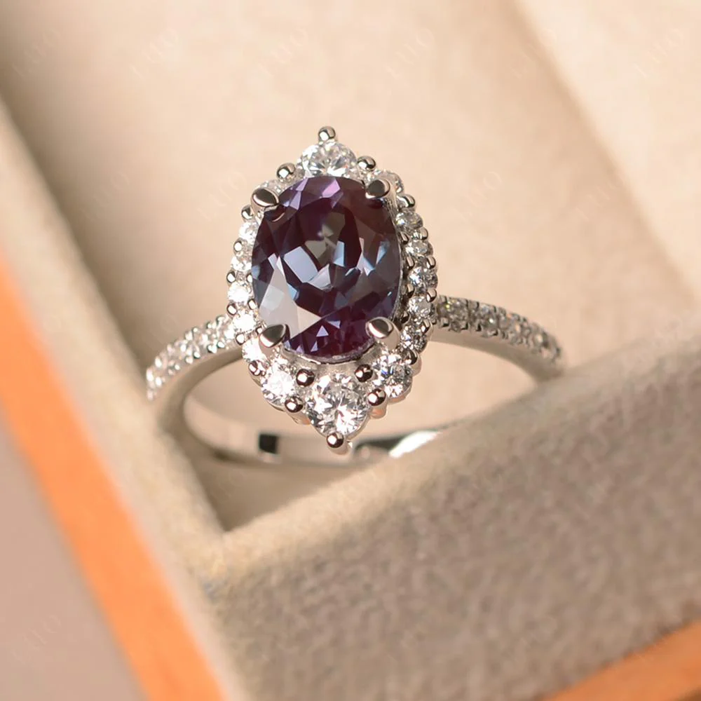 Oval Alexandrite Halo Cluster Ring - Image 10