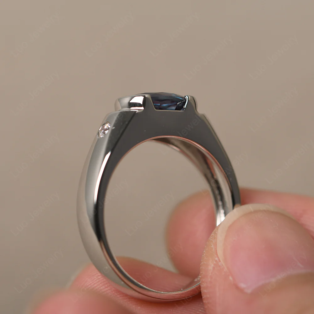 Oval Alexandrite Horizontal Unisex Ring - Image 4