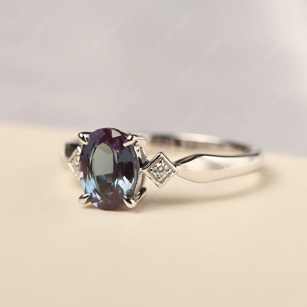 Antique Style Alexandrite Ring - Image 2