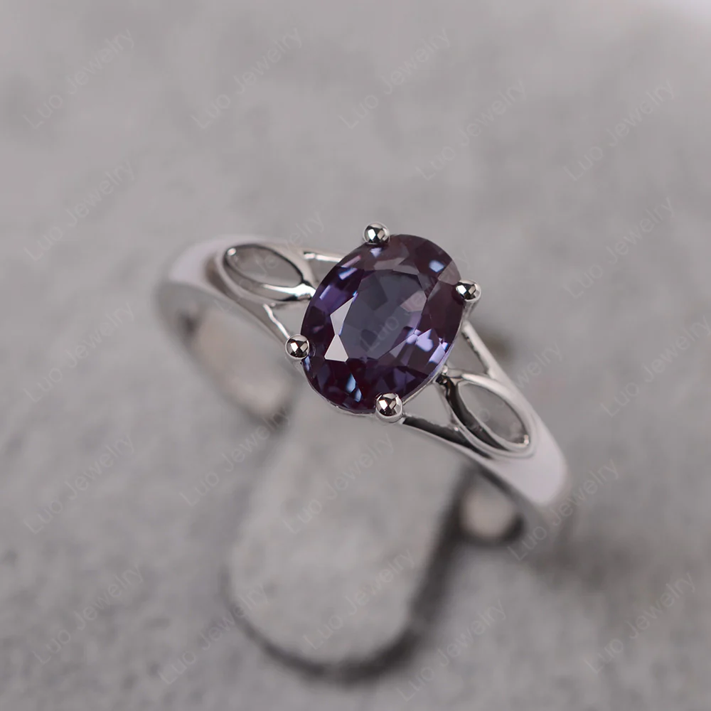 Oval Alexandrite Solitaire Split Shank Ring - Image 2