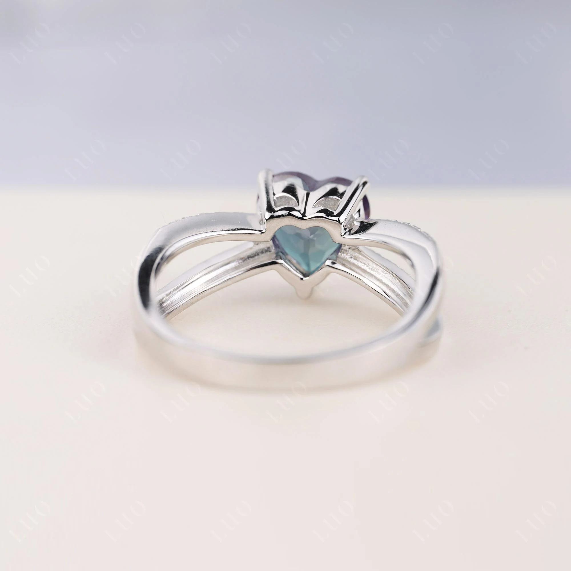 Alexandrite Split Band Ring - Image 4