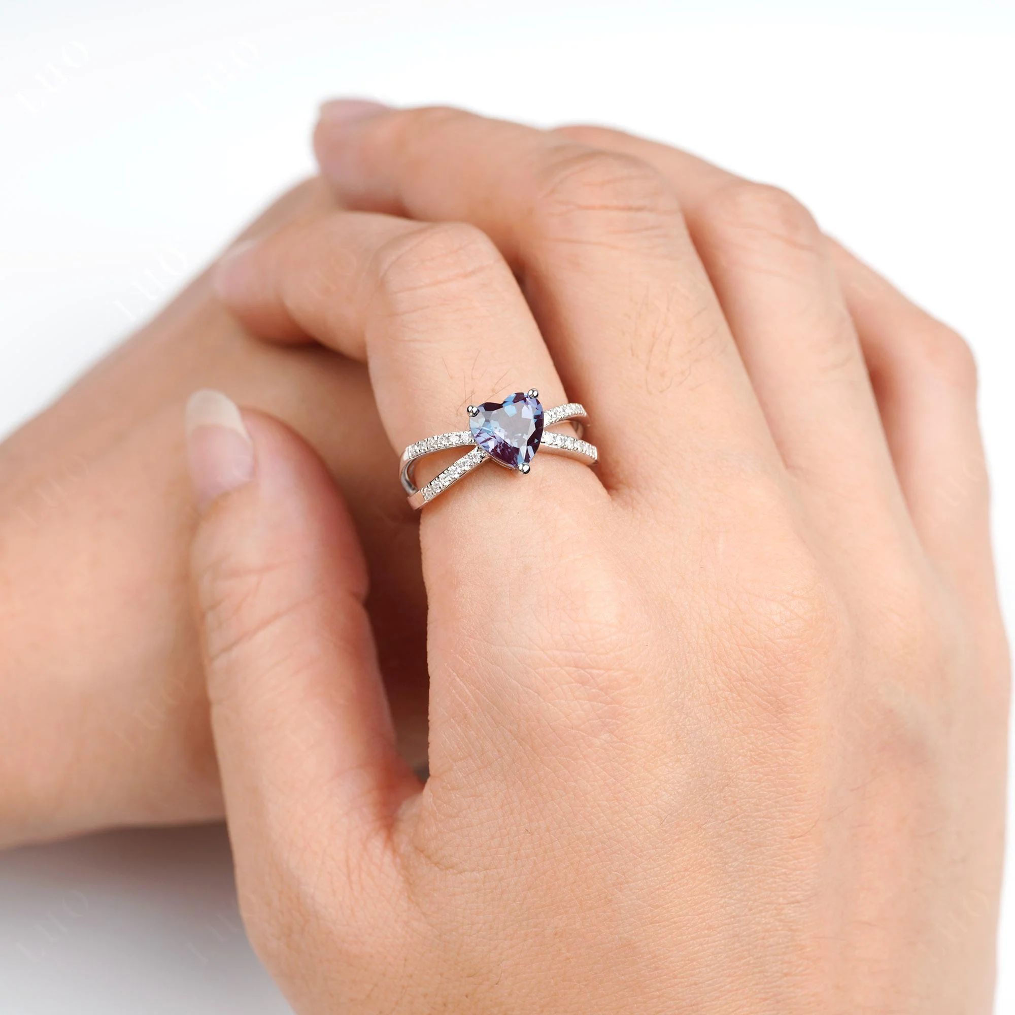 Alexandrite Split Band Ring - Image 5