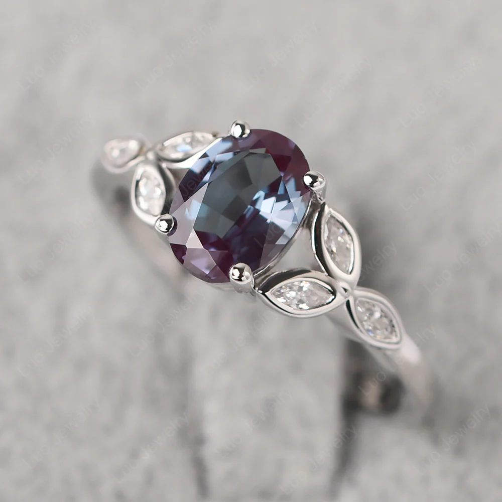 Oval Celtic Alexandrite Ring - Image 2