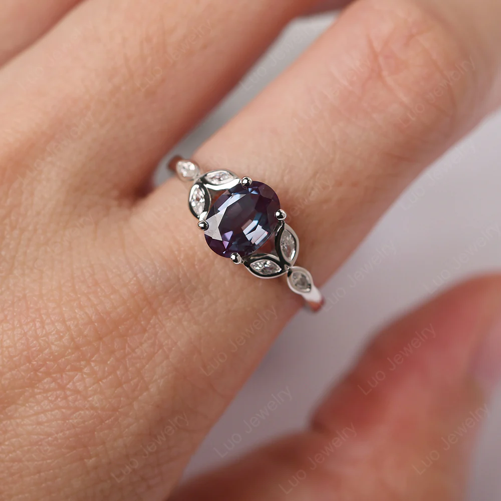 Oval Celtic Alexandrite Ring - Image 5