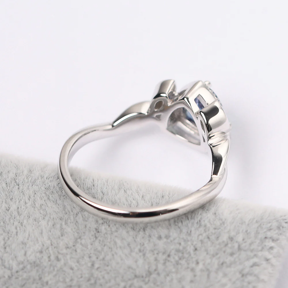 Trillion Cut Alexandrite Art Deco Ring - Image 5