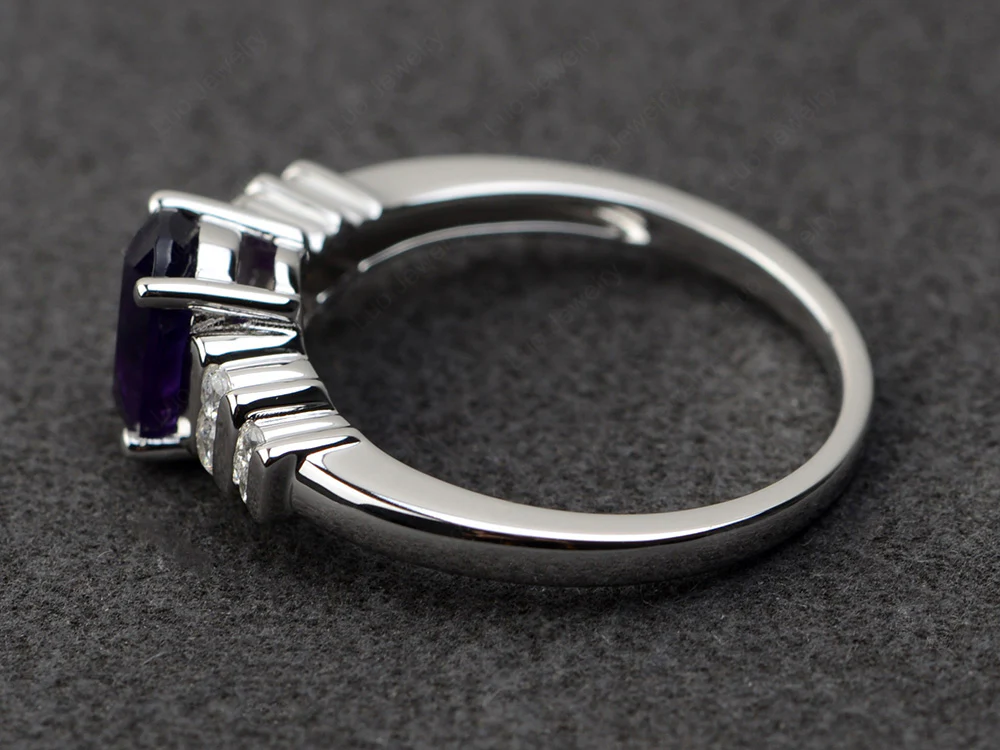Oval Cut Simple Amethyst Promise Ring - Image 2