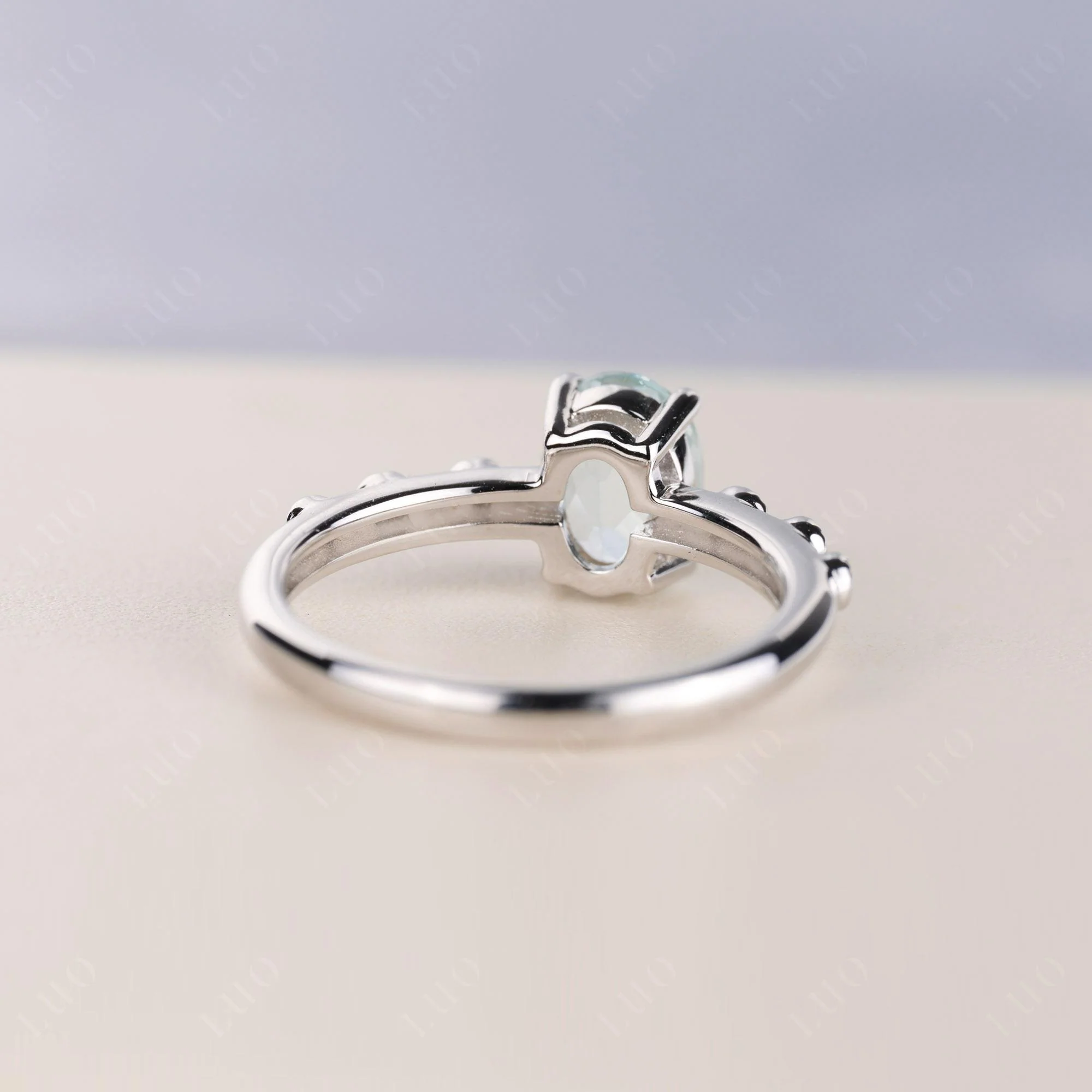 Antique Oval Cut Aquamarine Ring - Image 3