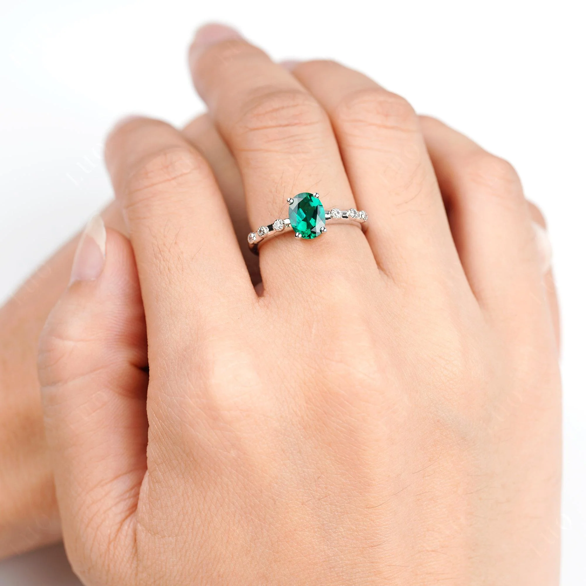 Antique Oval Cut Emerald Ring - Image 5