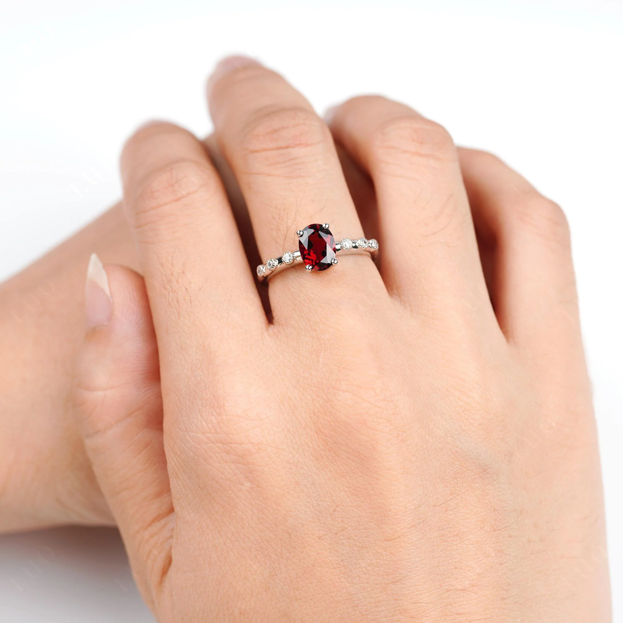 Antique Oval Cut Garnet Ring - Image 5