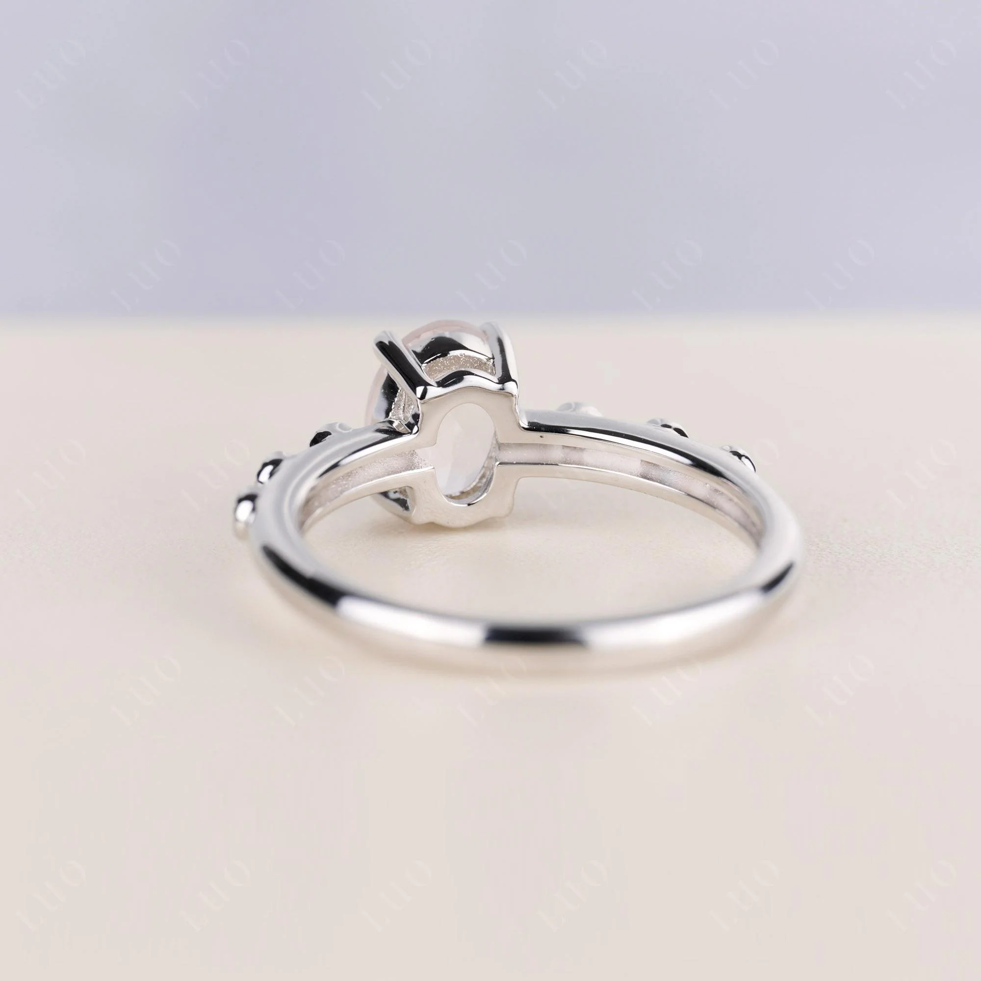 Antique Oval Cut Rose Quartz Ring - Image 4