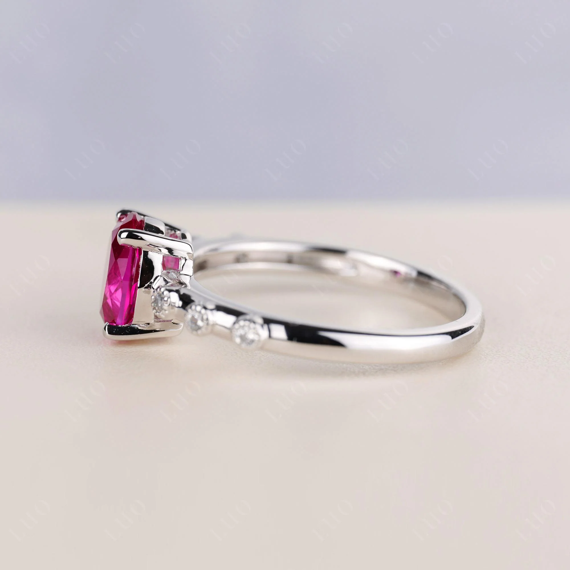 Antique Oval Cut Ruby Ring - Image 3