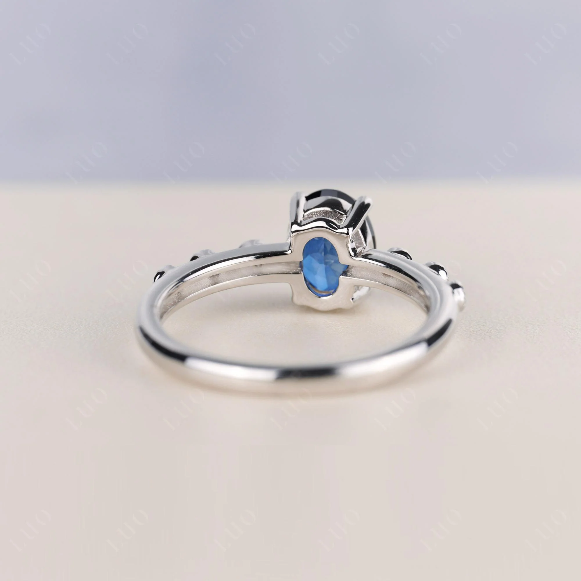 Antique Oval Cut Sapphire Ring - Image 4