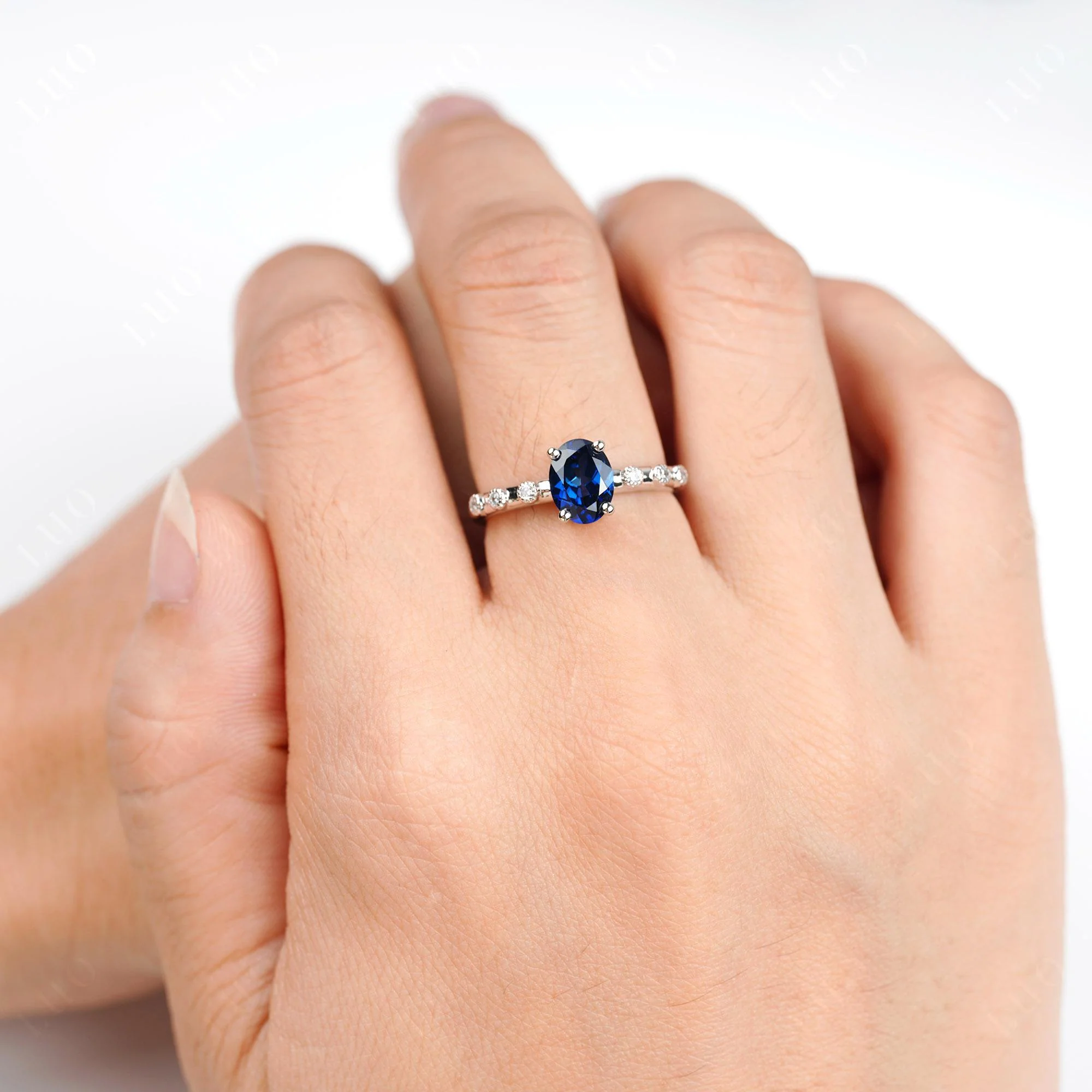 Antique Oval Cut Sapphire Ring - Image 5