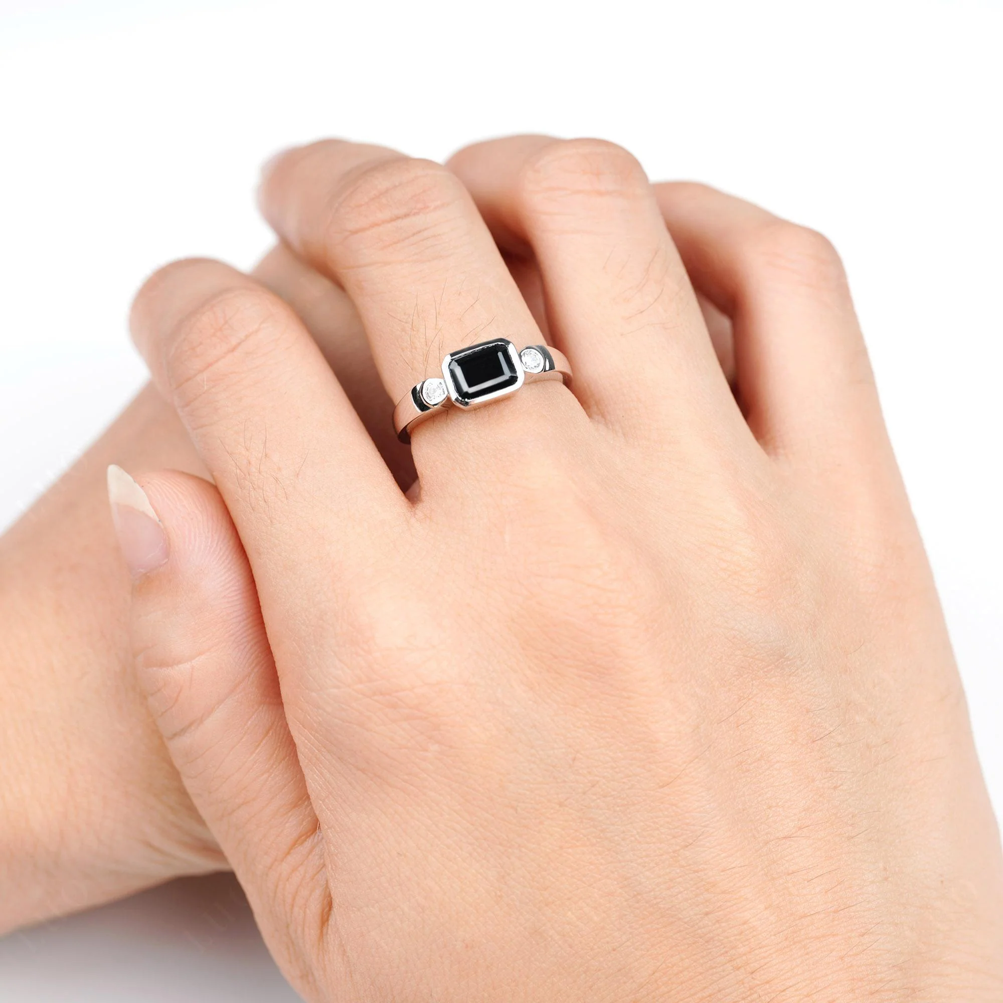 Antique Style Black Spinel East West Ring - Image 6