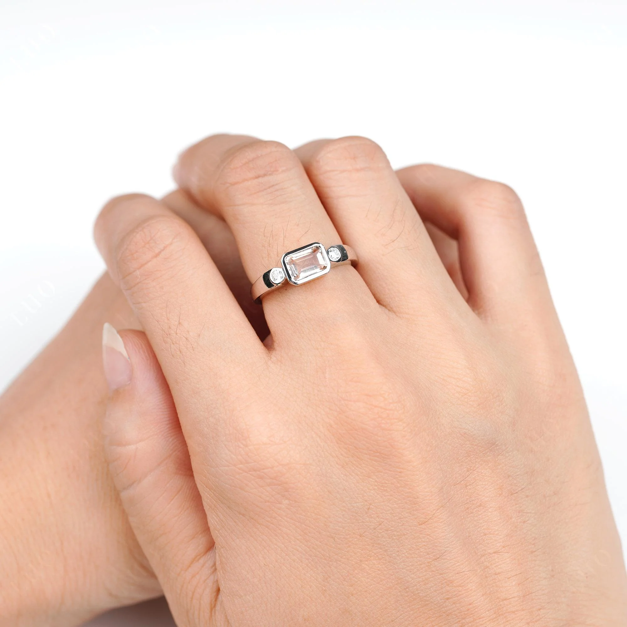 Antique Style Morganite East West Ring - Image 5
