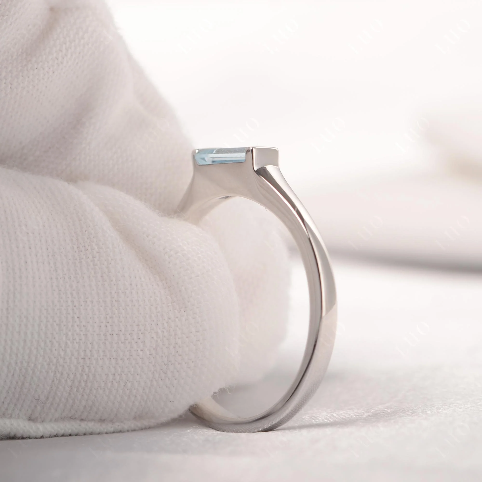 Aquamarine Baguette Ring - Image 13