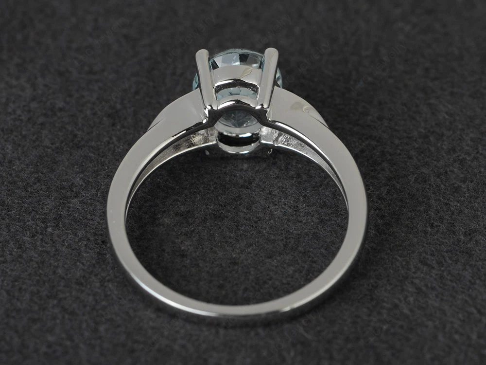 Simple Oval Cut Aquamarine Engagement Ring - Image 3