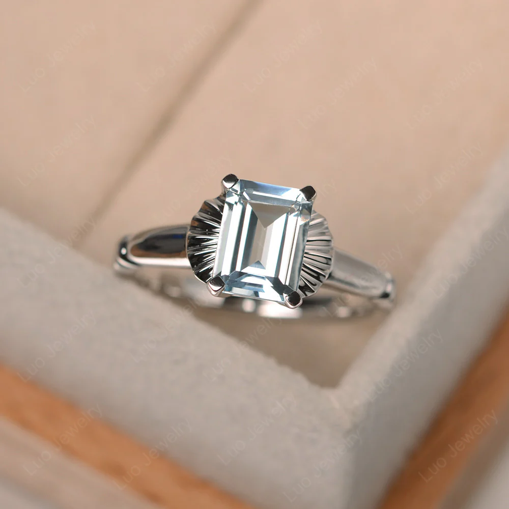 Vintage Style Aquamarine Solitaire Ring - Image 2