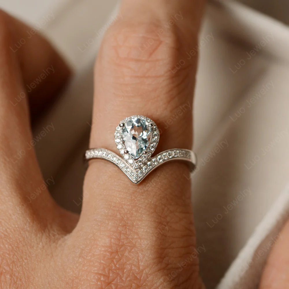 Teardrop Shaped Aquamarine Chevron Ring - Image 4