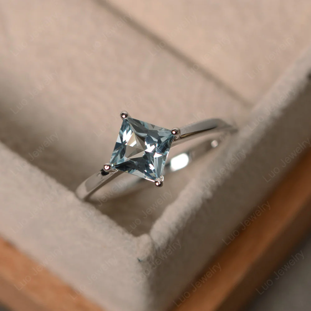 Aquamarine Kite Set Solitaire Ring - Image 3