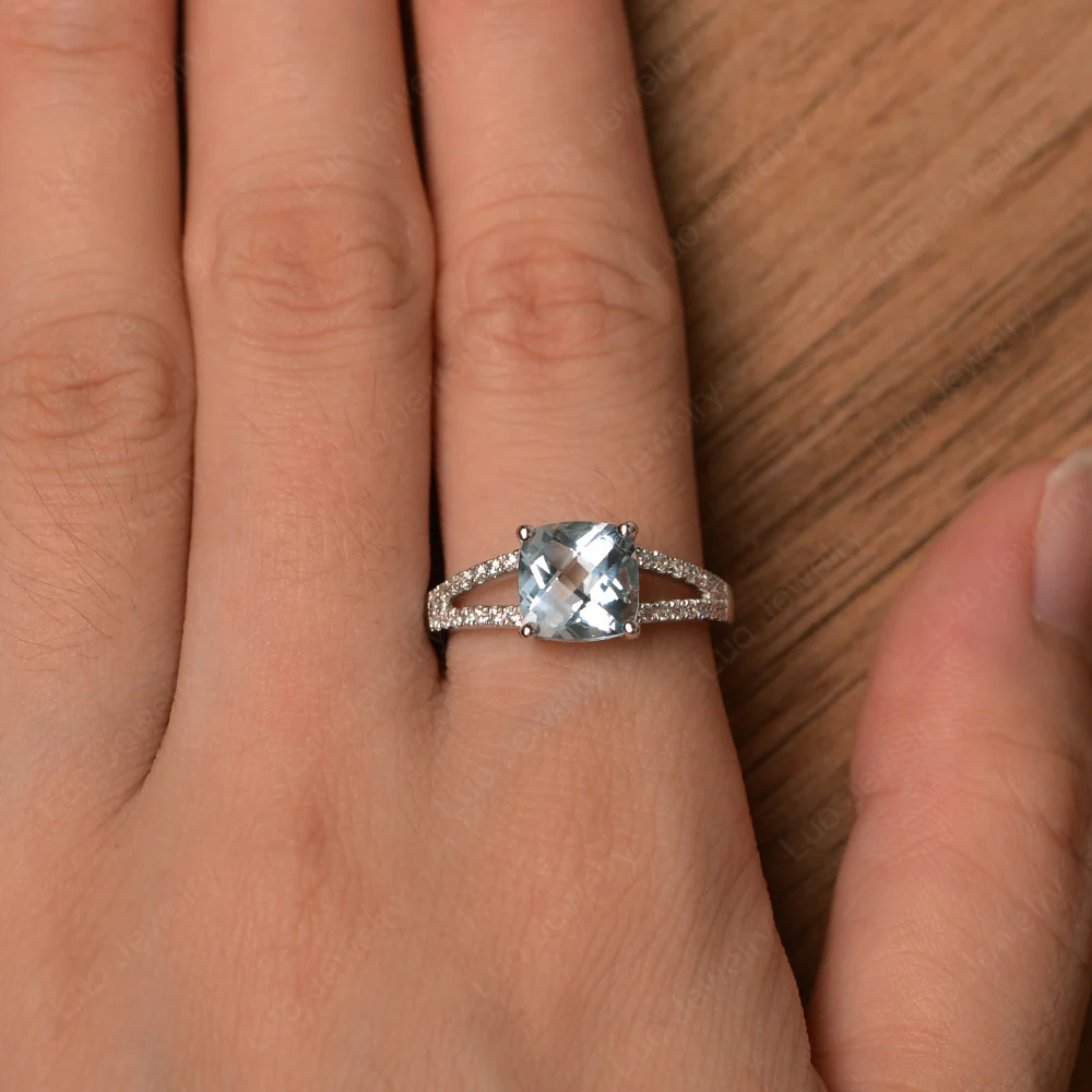 Cushion Cut Aquamarine Split Shank Ring - Image 4