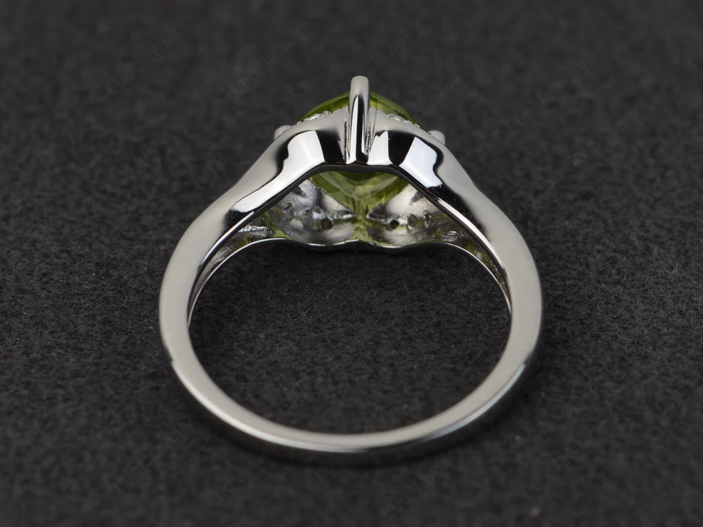 Peridot Kite Set Cushion Cut Ring - Image 3