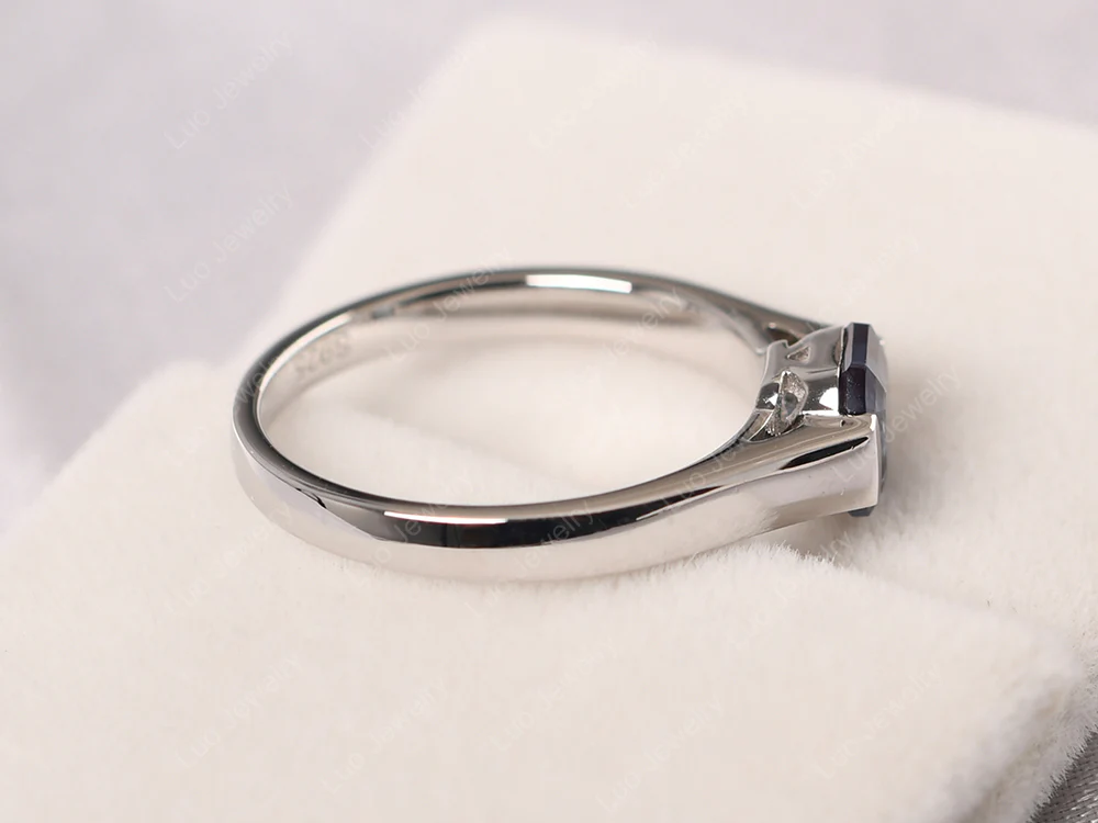 Alexandrite Semi Bezel Solitaire Ring - Image 4