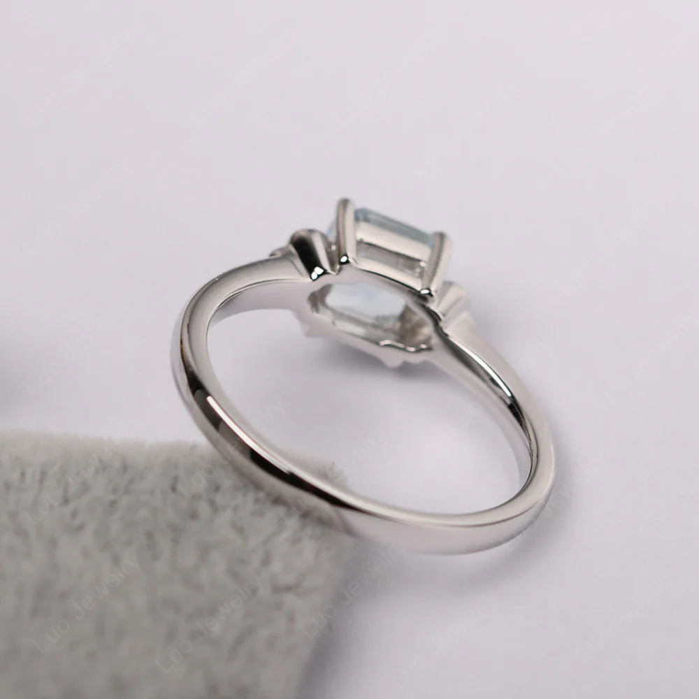 Asscher Cut Aquamarine Solitaire Ring - Image 4