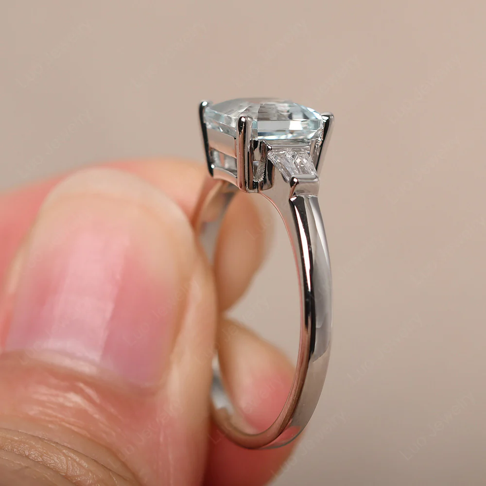 Asscher Cut Aquamarine Ring with Baguettes - Image 4