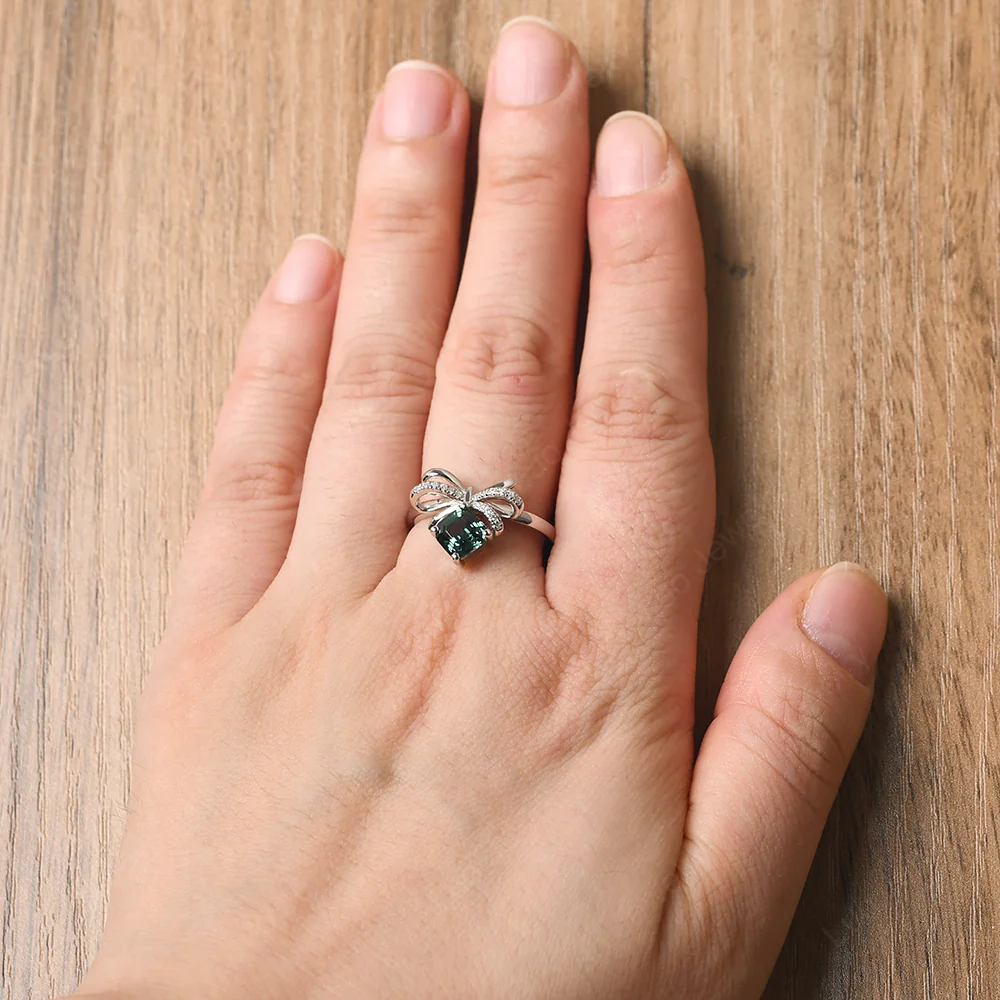 Asscher Cut Green Sapphire Bowknot Ring - Image 5