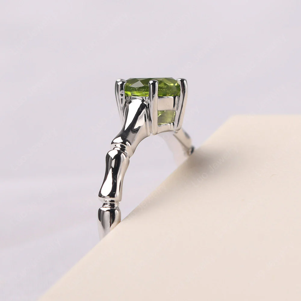 Bamboo 6 Prong Peridot Ring - Image 3