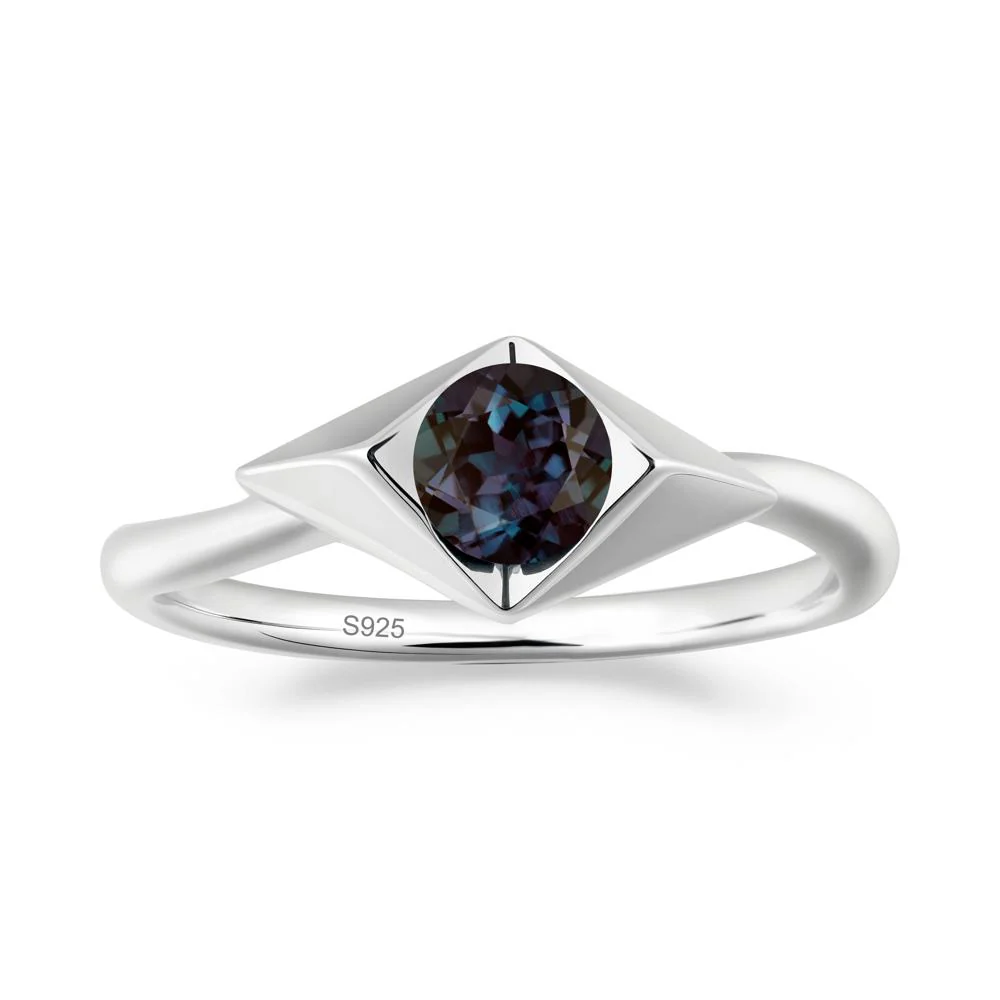 Bezel Set Alexandrite Ring with Twisted Band - Image 2