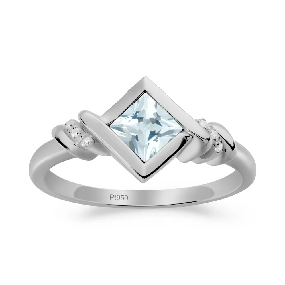 Bezel Set Aquamarine Ring with Twisted Shank - Image 6