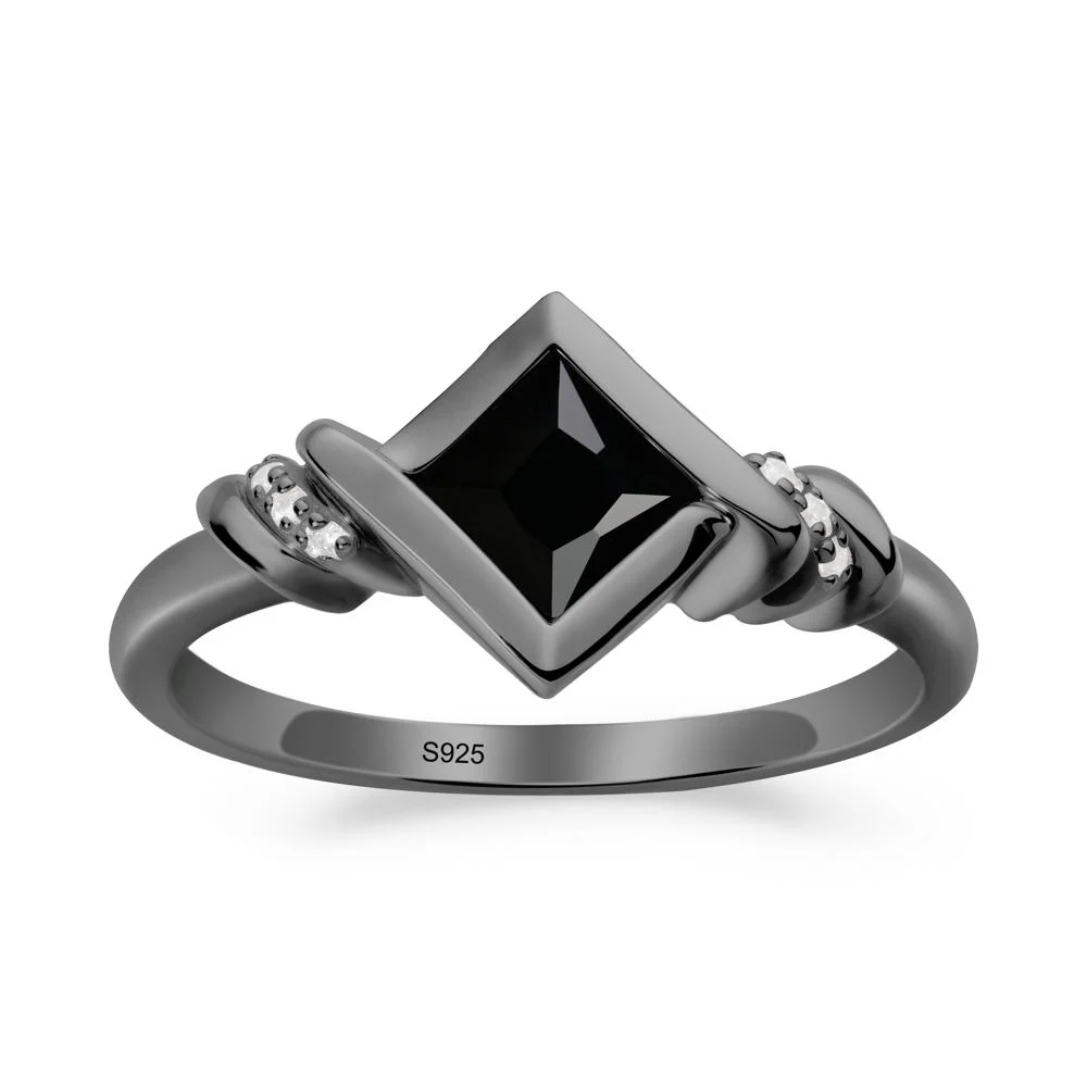 Bezel Set Black Spinel Ring with Twisted Shank - Image 2